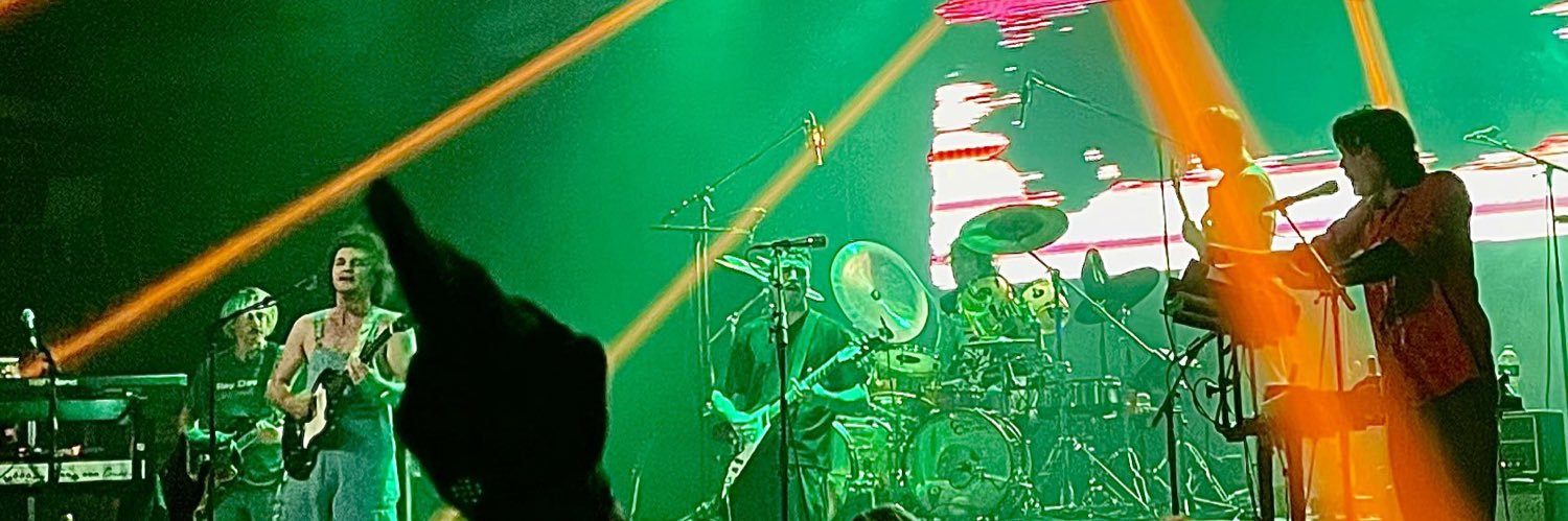 HoldinOnToHank's banner