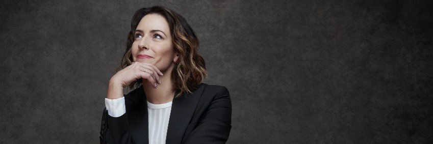 Alondra de la Parra's banner