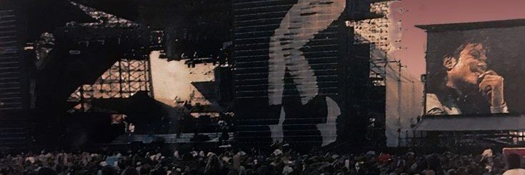 ⅁'s banner