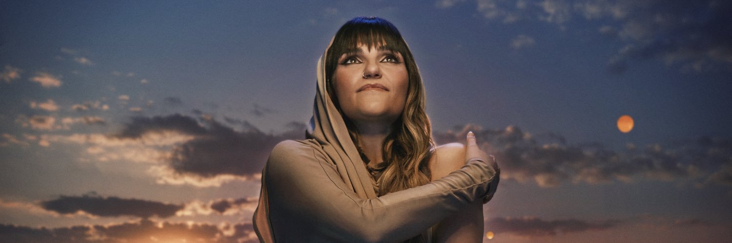 Rozalén's banner