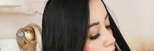 snow hot latina's banner