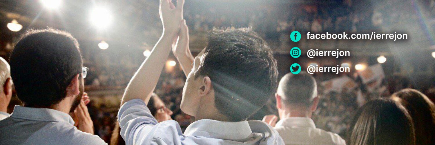Íñigo Errejón's banner
