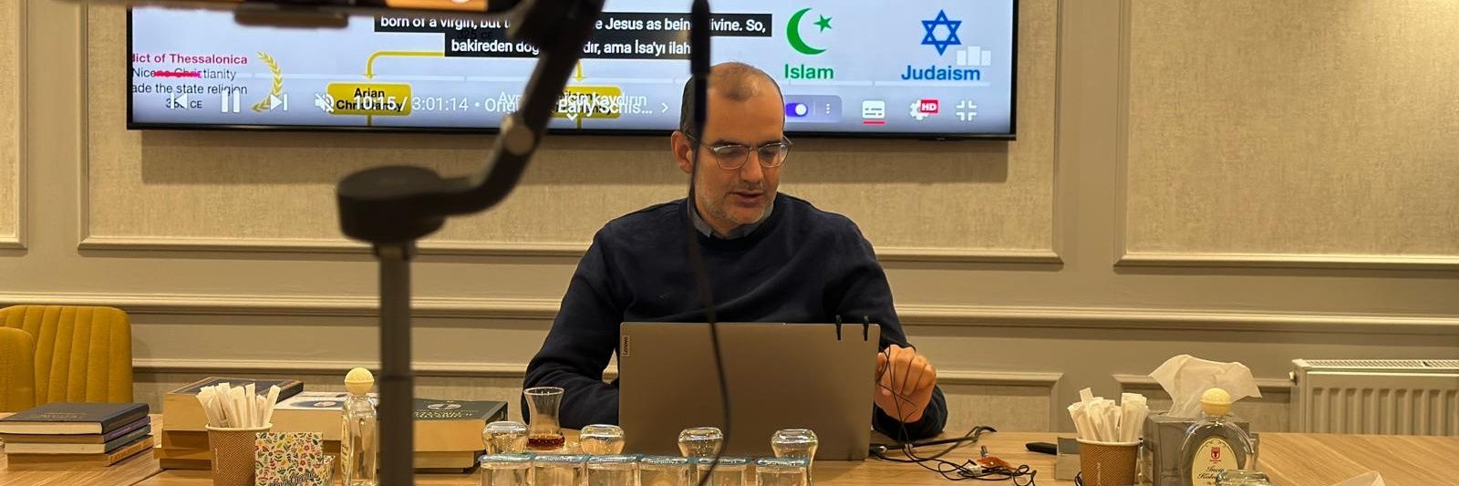Bülent Şahin Erdeğer 🏴 Tevhîd-Adalet-Özgürlük's banner