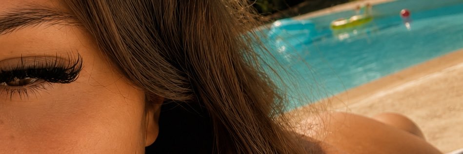 lola's banner