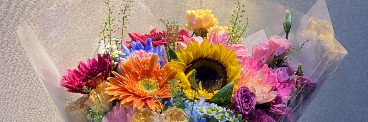❥ ลอนอ🌻's banner