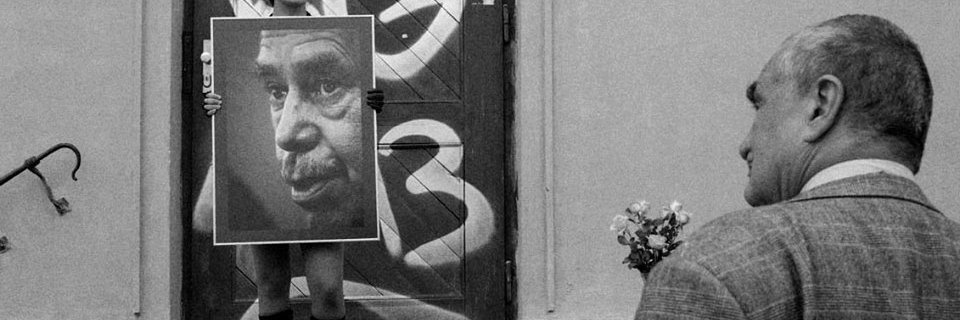 VÁ's banner