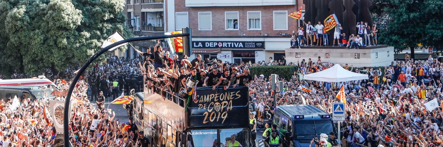 Book🦇's banner