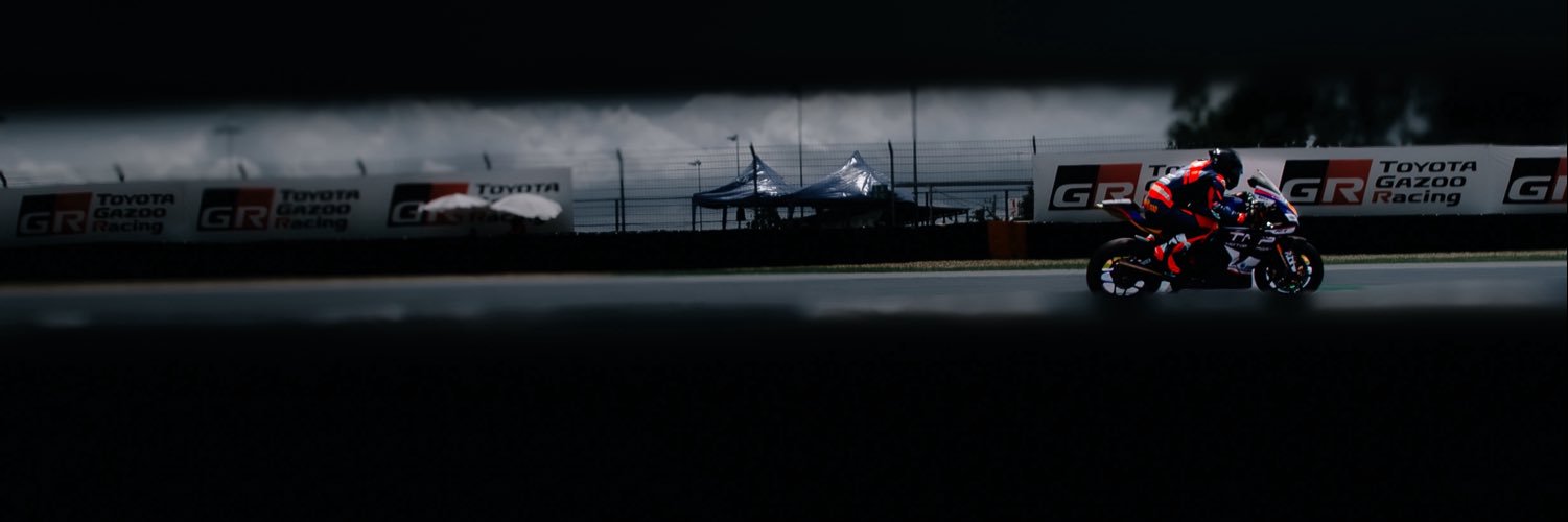 Ohmpawat's banner