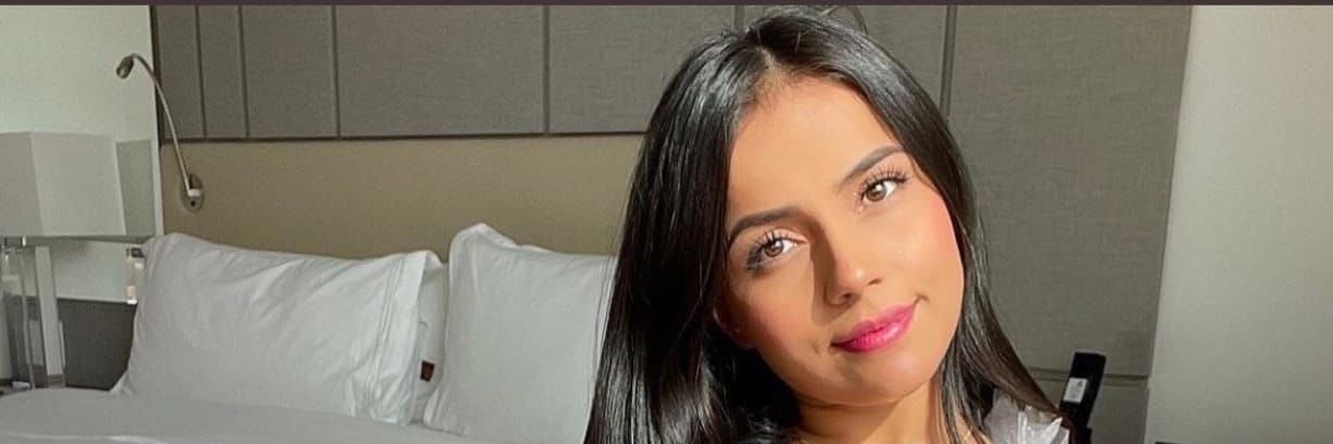 aiida c0rtes cam's banner