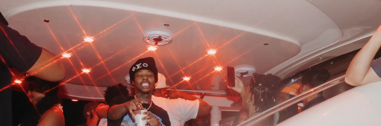 Dinero 🛩's banner