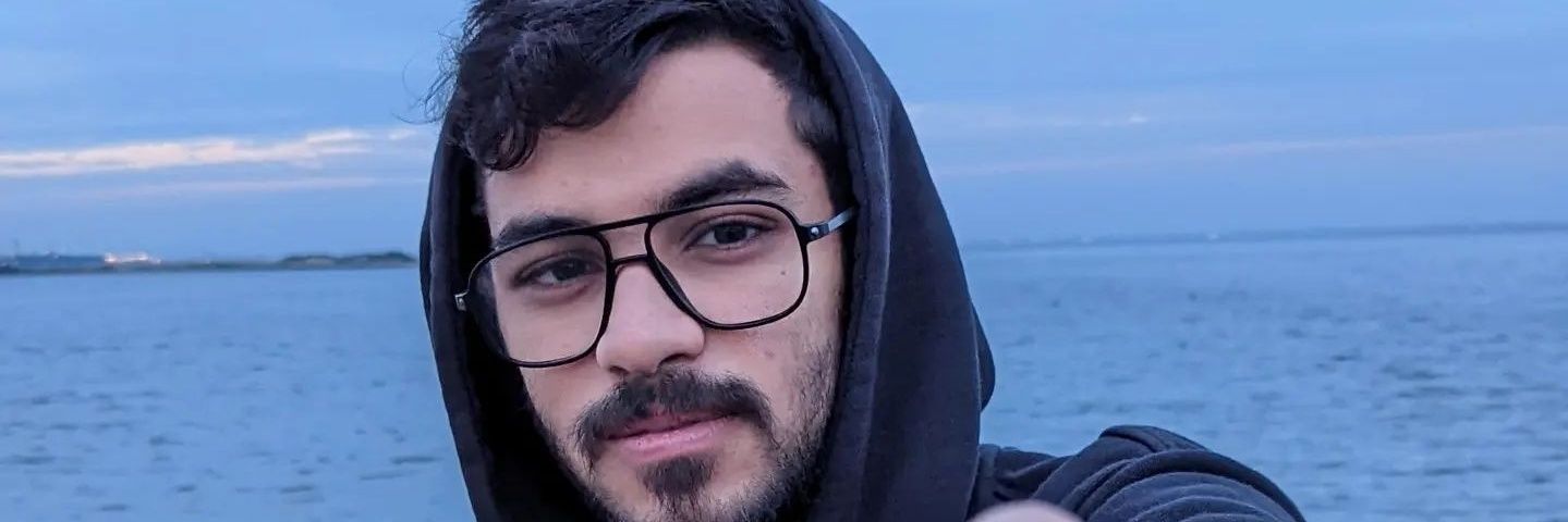 احمد العلائلي's banner