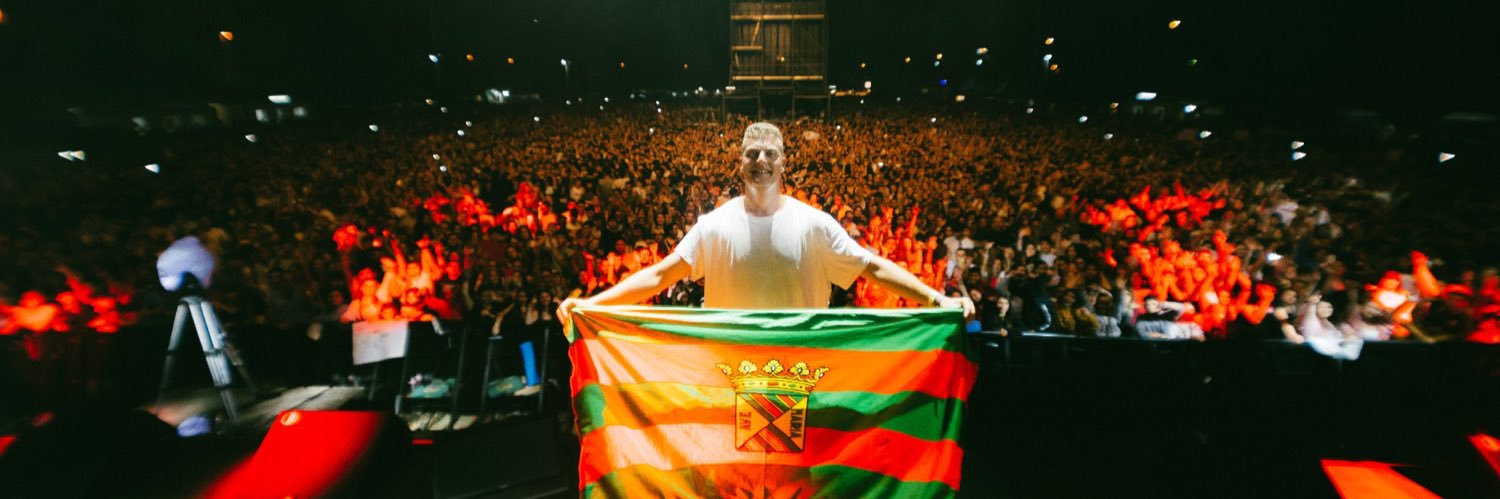 Adrián Deerre's banner