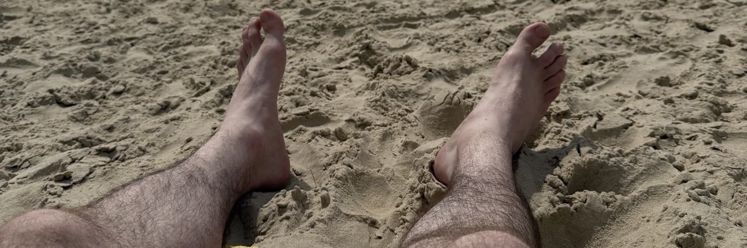 Manly Arab Feet (7K)'s banner