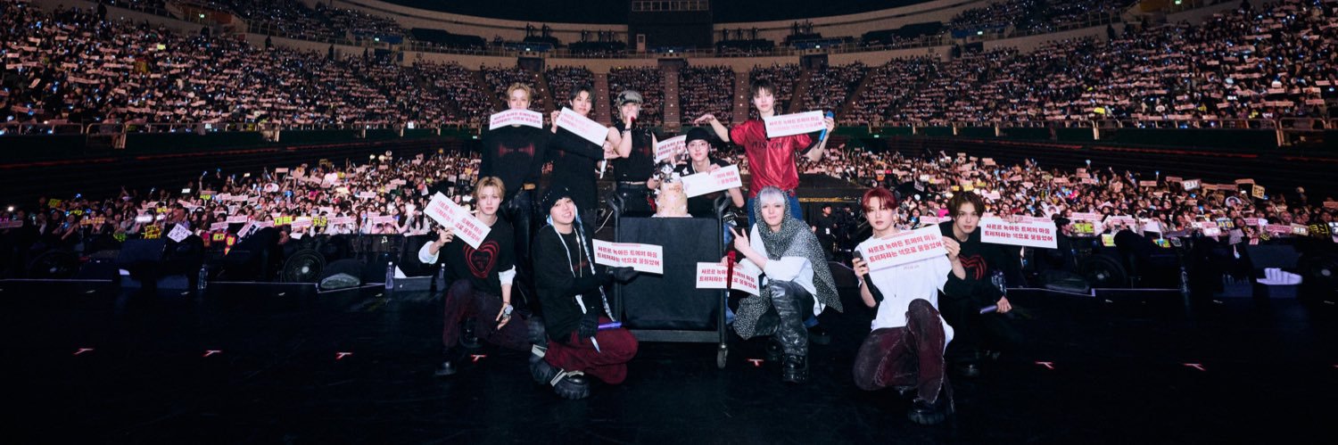 circle's banner