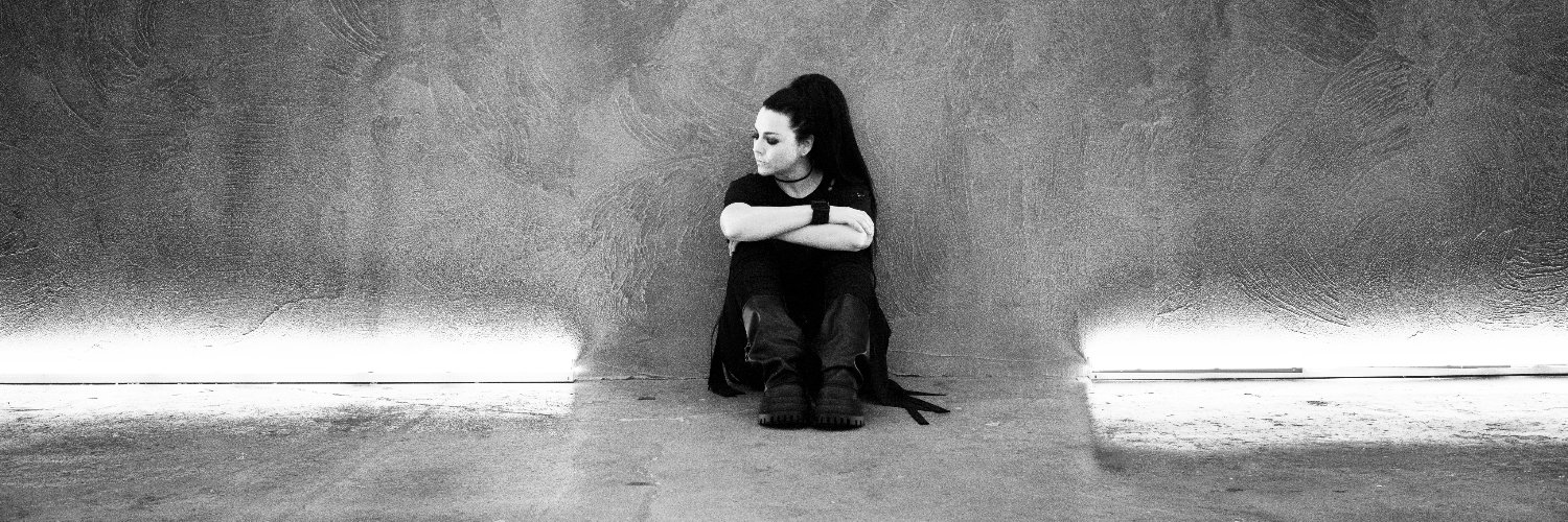 Amy Lee's banner