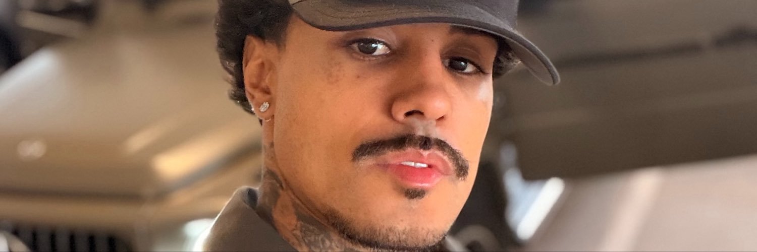 MC Livinho's banner