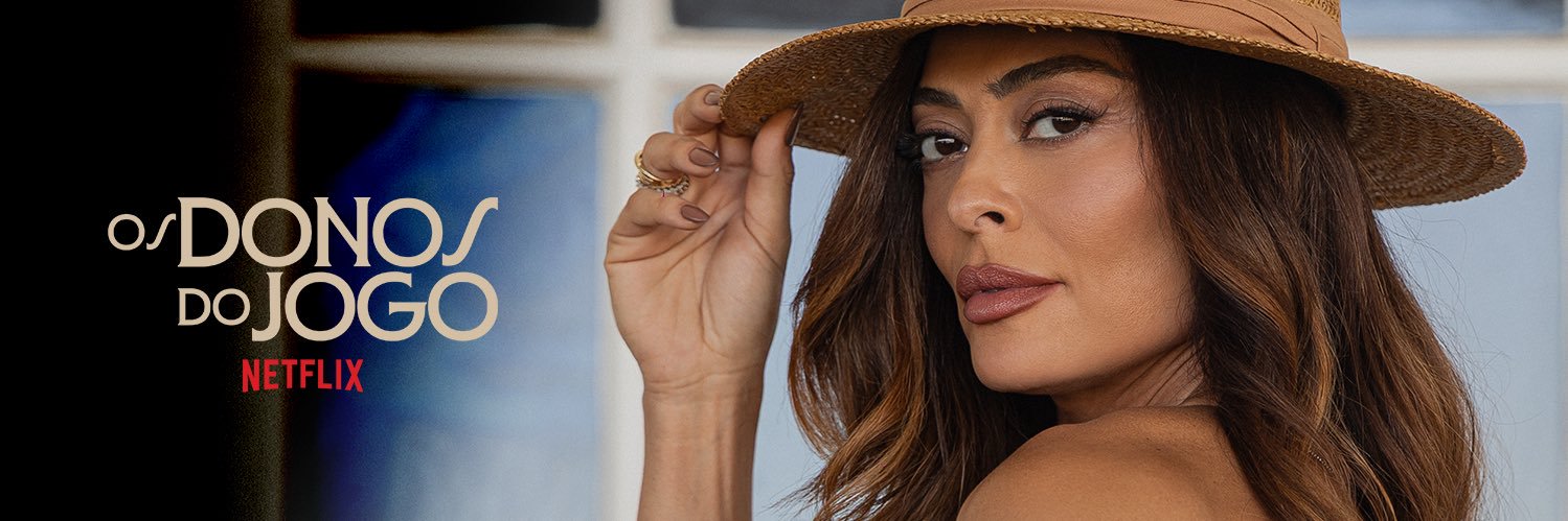 Juliana Paes's banner