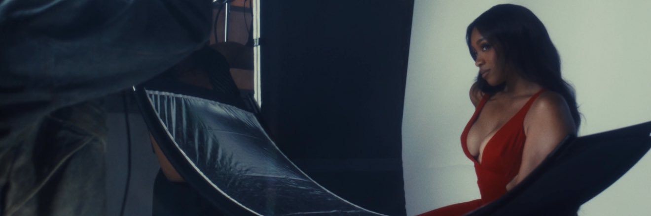 S ! M O N E's banner