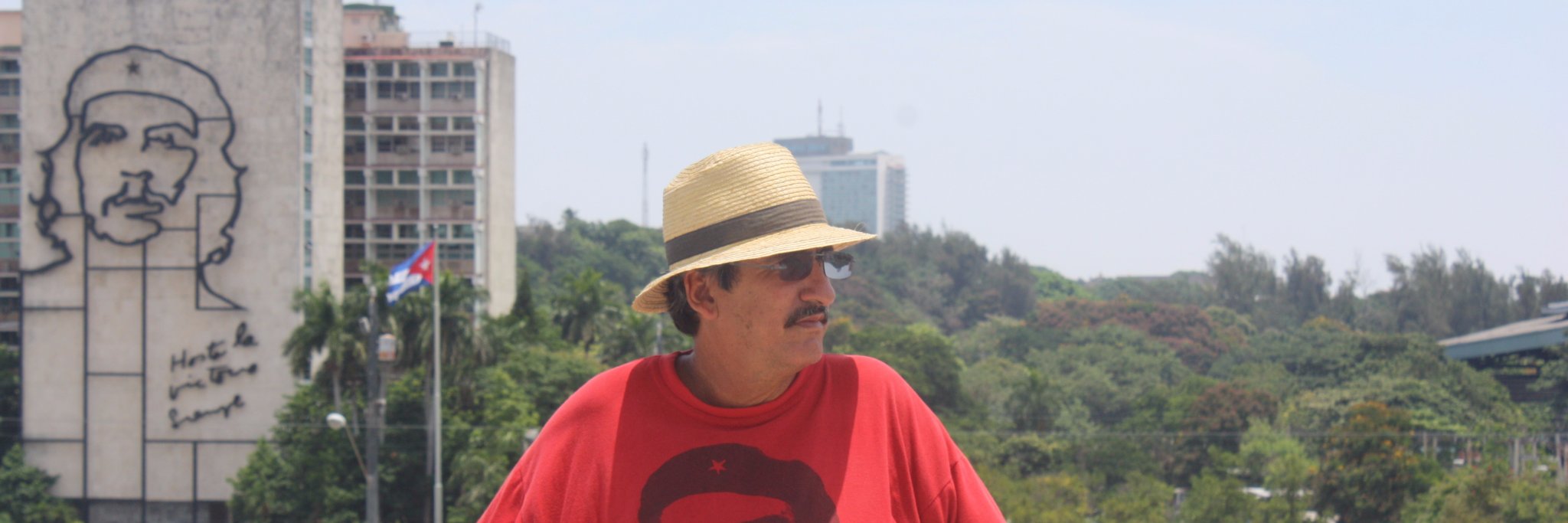 Julián Conrado's banner