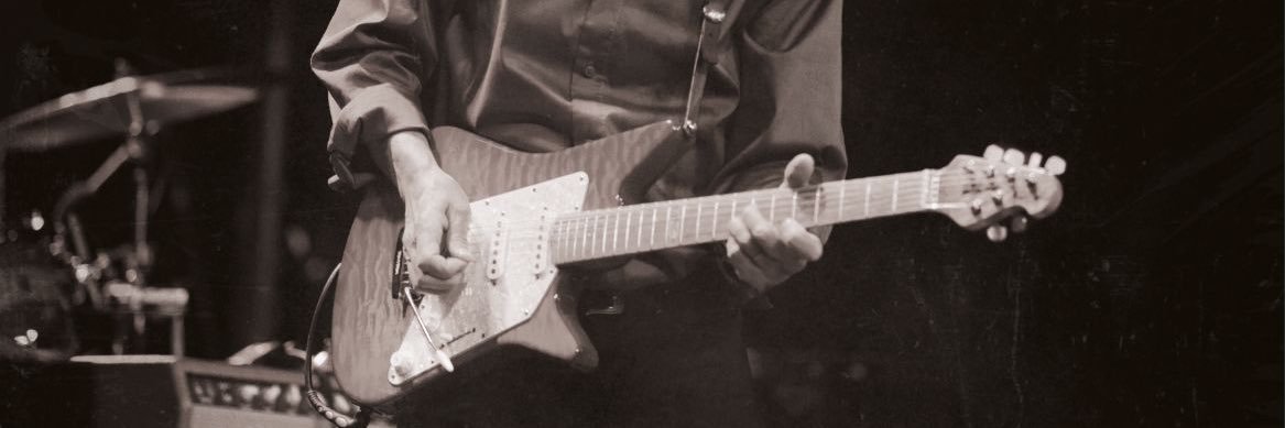 Albert Lee's banner