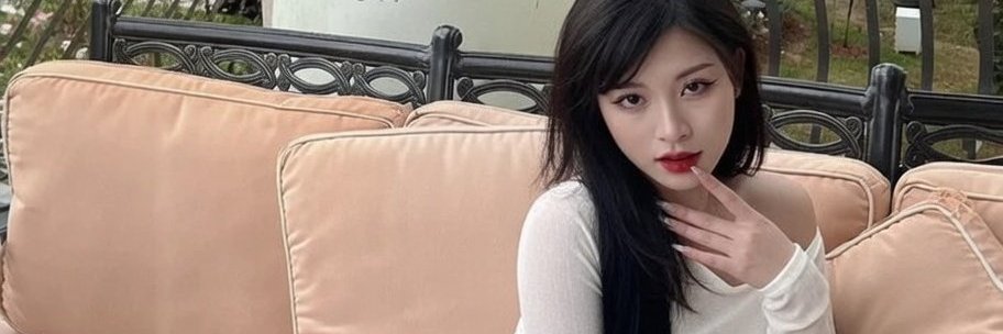 Huyền Linh's banner