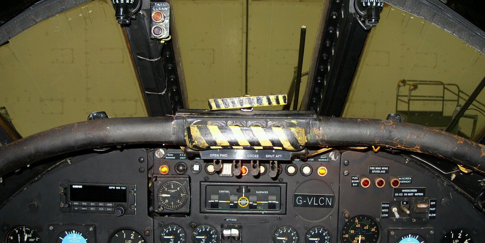 AvroVulcan617's banner