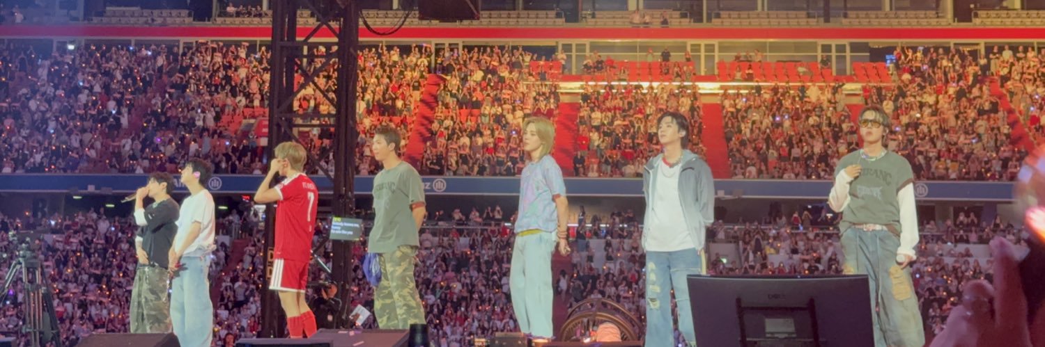 sere🏴‍☠️ FINALLY SAW BTS 12.07💜's banner