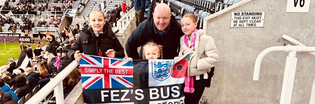 fez ⚫️⚪️'s banner