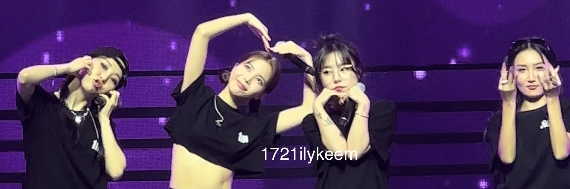 輝 | เมนชั่นก่อนน้า🍓's banner