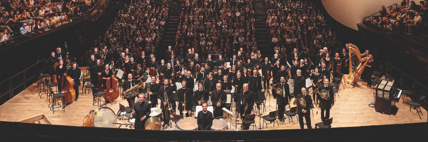 Orchestre de Paris's banner