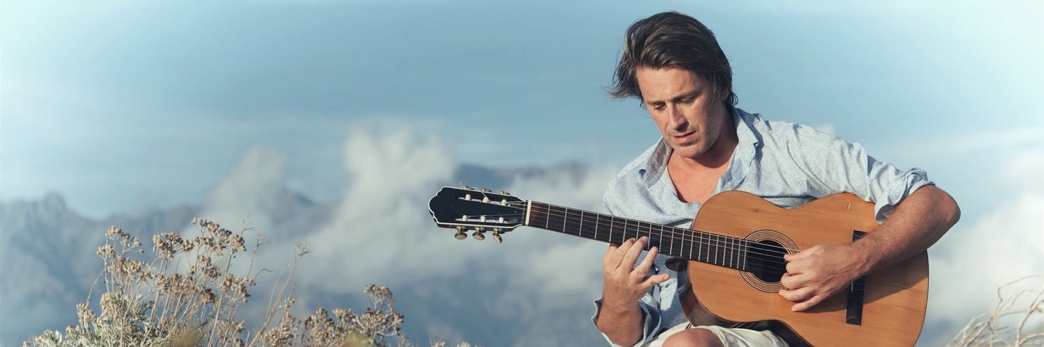 Thomas Dutronc's banner