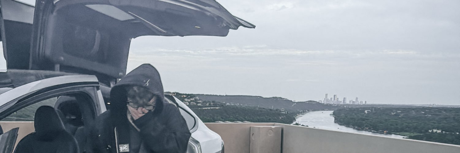 𝙥𝙧𝙤𝙙. 𝙖𝙣𝙙𝙧𝙤𝙢𝙚𝙙𝙖 ✰⋆⁺'s banner