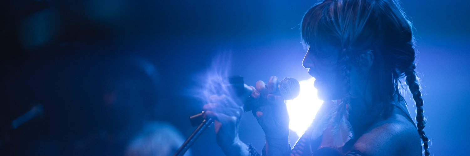 Fabiana Cantilo's banner