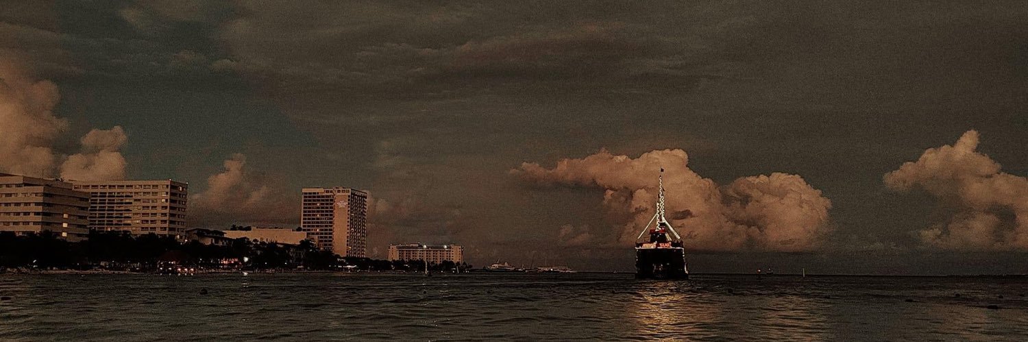 🪽's banner