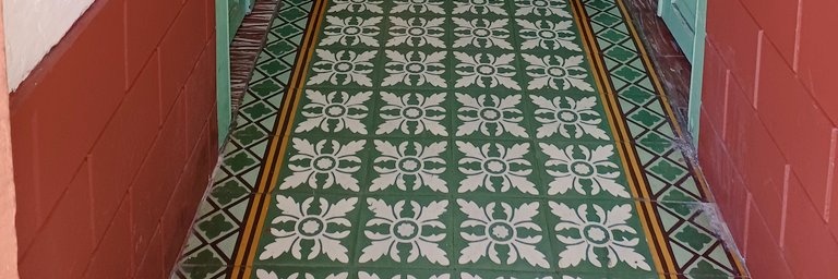 Lina María Velásquez's banner