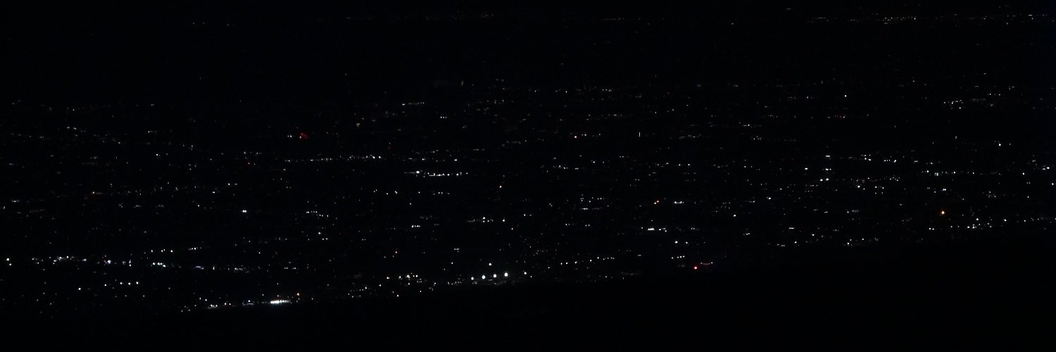B's banner