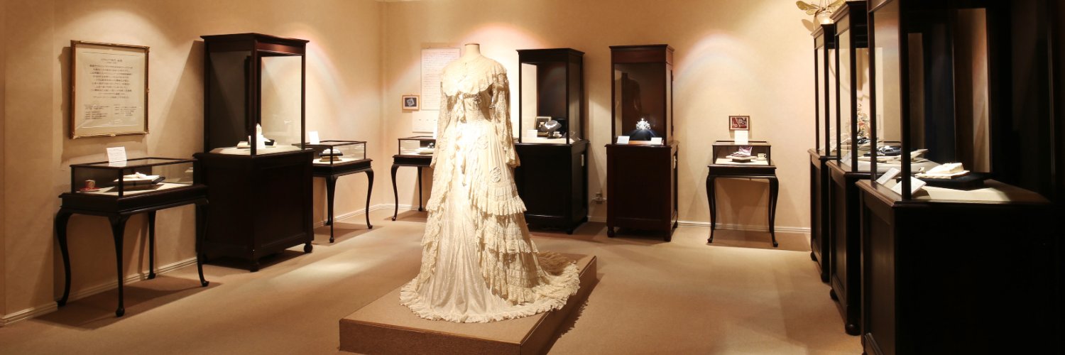 伊豆高原アンティーク・ジュエリーミュージアム　Antique Jewellery Museum's banner