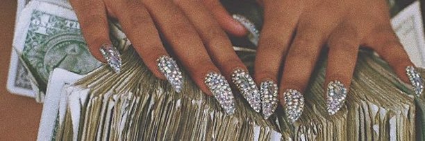 LUXE ☆'s banner