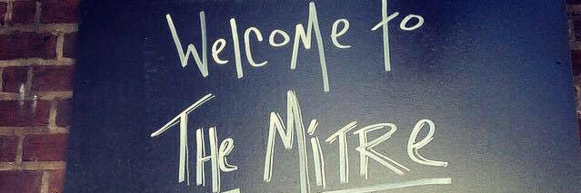 Dolores Mitre🍀's banner