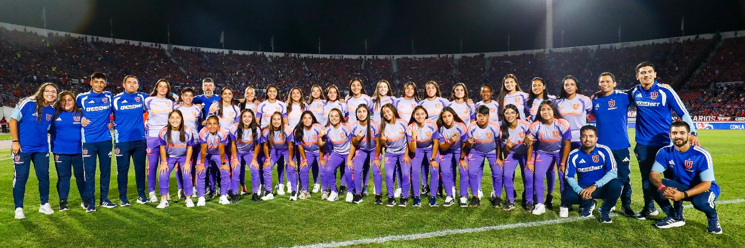 Universidad de Chile Femenino's banner