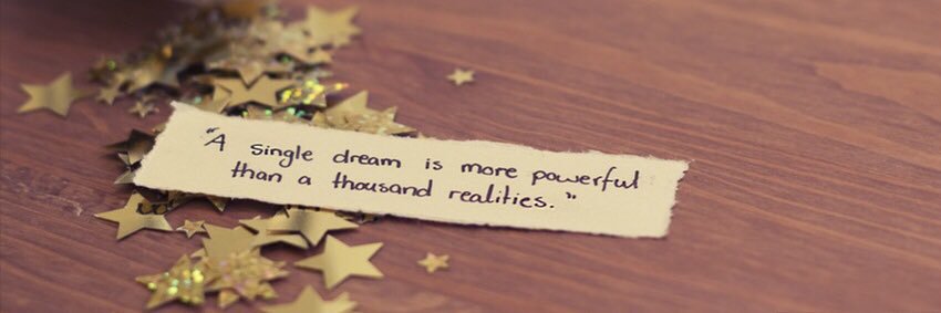 Vicky • ♡ •'s banner