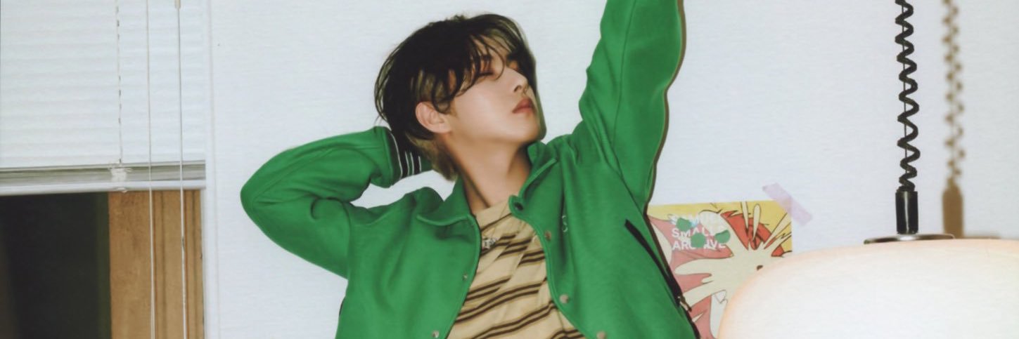 ฅ^•–•^ฅ's banner