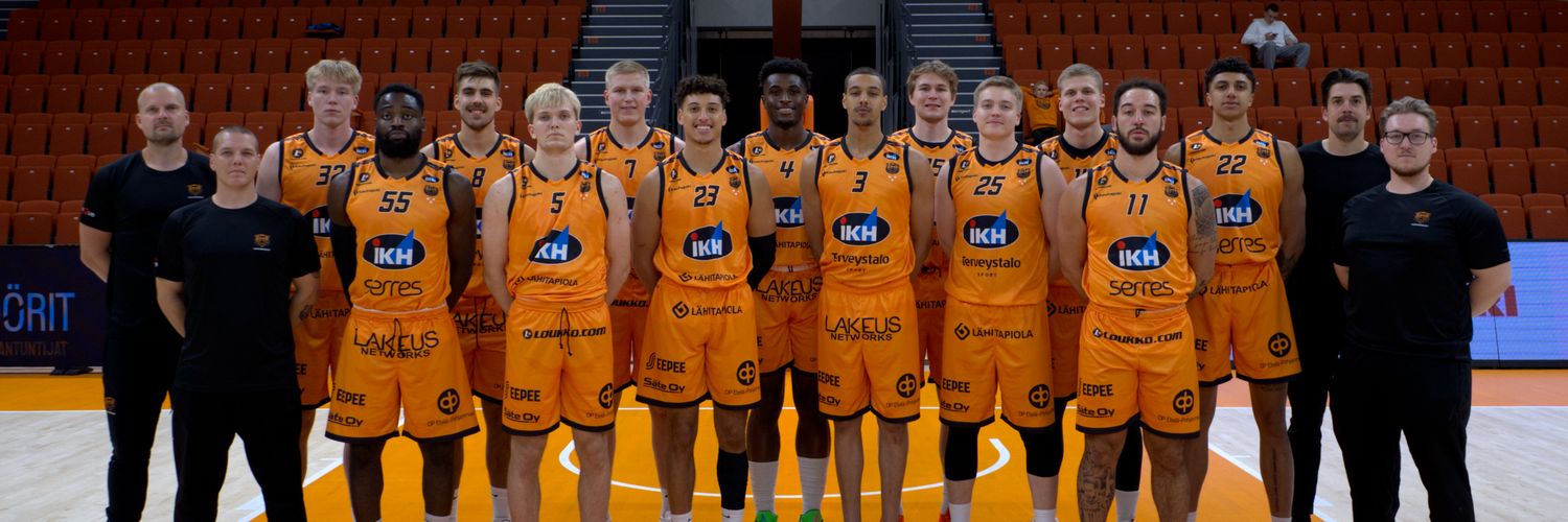 Karhubasket's banner