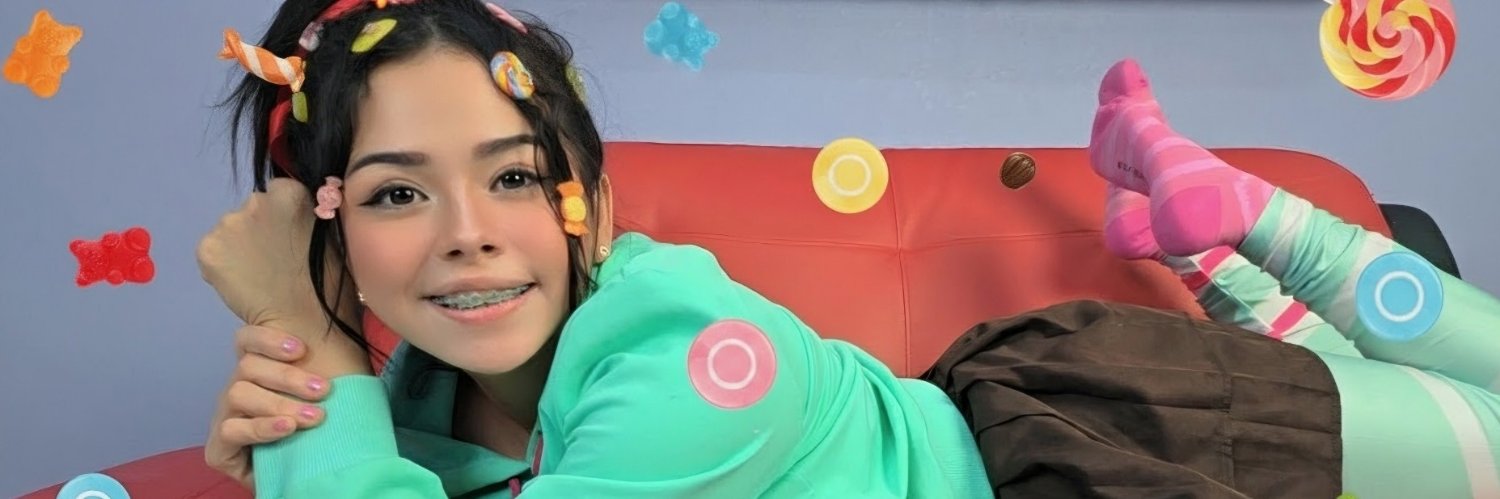 Latinaqueen's banner