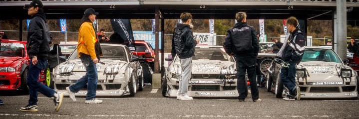 つるけん's banner
