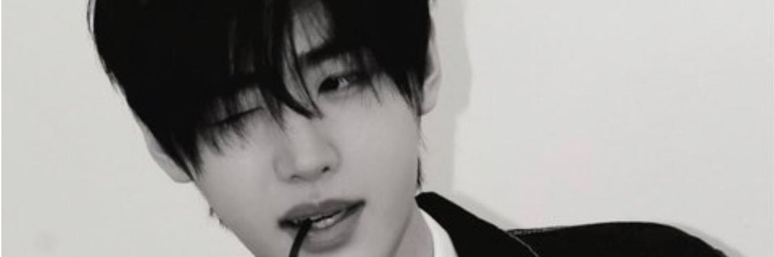 🌙's banner