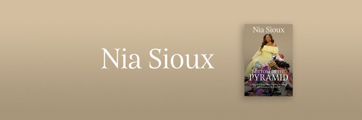 Nia Sioux's banner