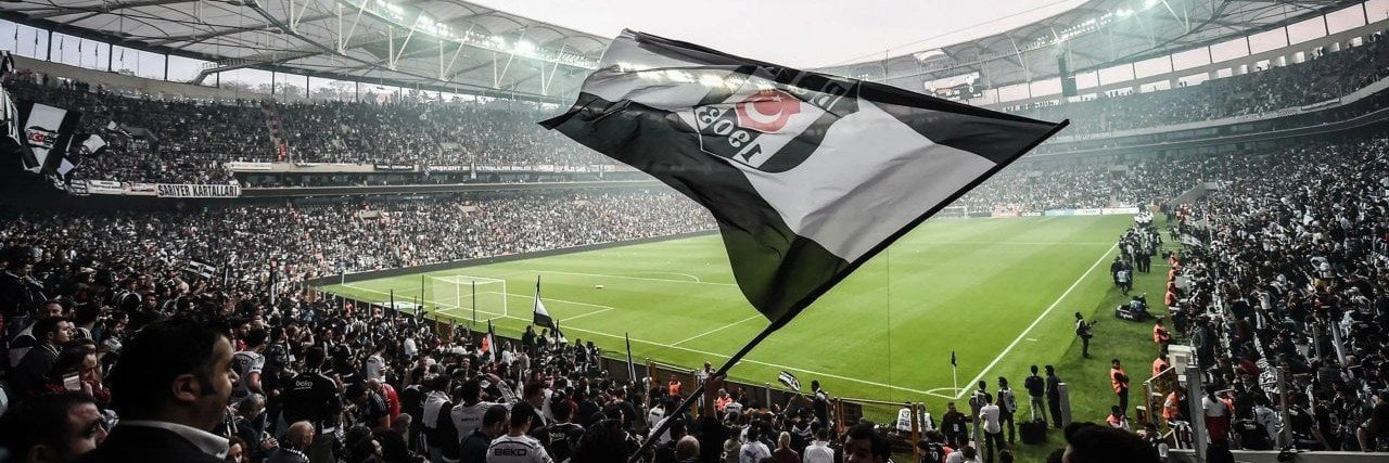 | jüjü |🦅's banner