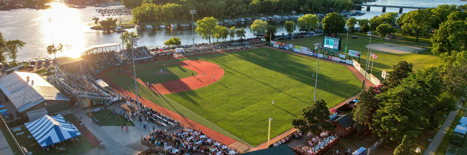 La Crosse Loggers Baseball Club's banner