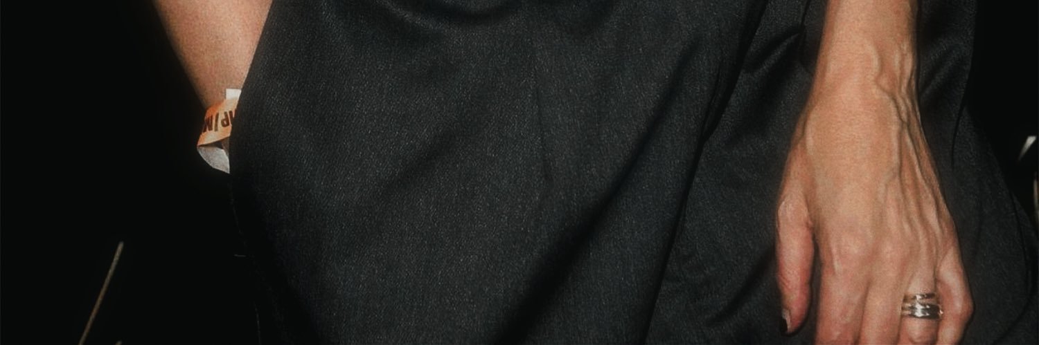 lou's banner